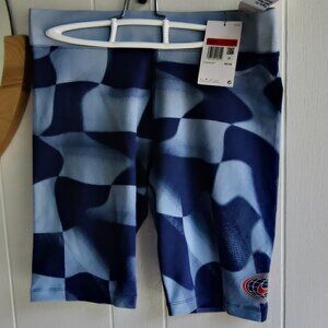 Nike Shorts Mid Rise and stretchy fit Sz L 80% Cotton, Polyester, Spandex blend.